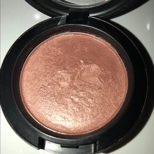 MAC Mineral Blush in Margin
